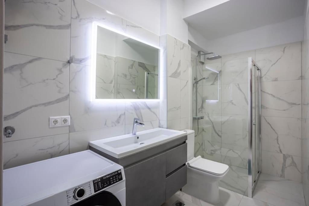 Karolou Ntil- Ground Floor Suite เทสซาโลนิกิ ภายนอก รูปภาพ